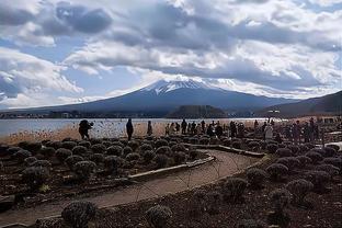 空砍两双！阿伦10中6拿到18分10篮板